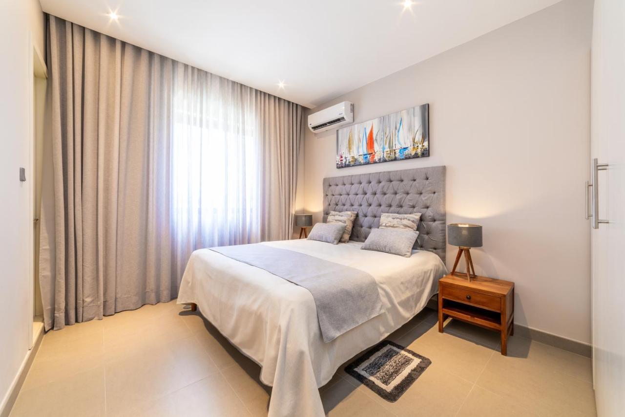 One Bay Residence - Apartment 2 - Apartment In Pereybere Pereybere Beach エクステリア 写真