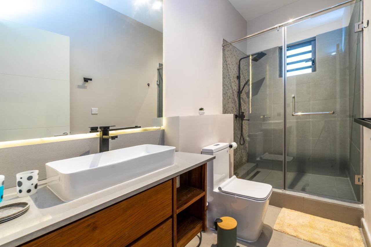 One Bay Residence - Apartment 2 - Apartment In Pereybere Pereybere Beach エクステリア 写真