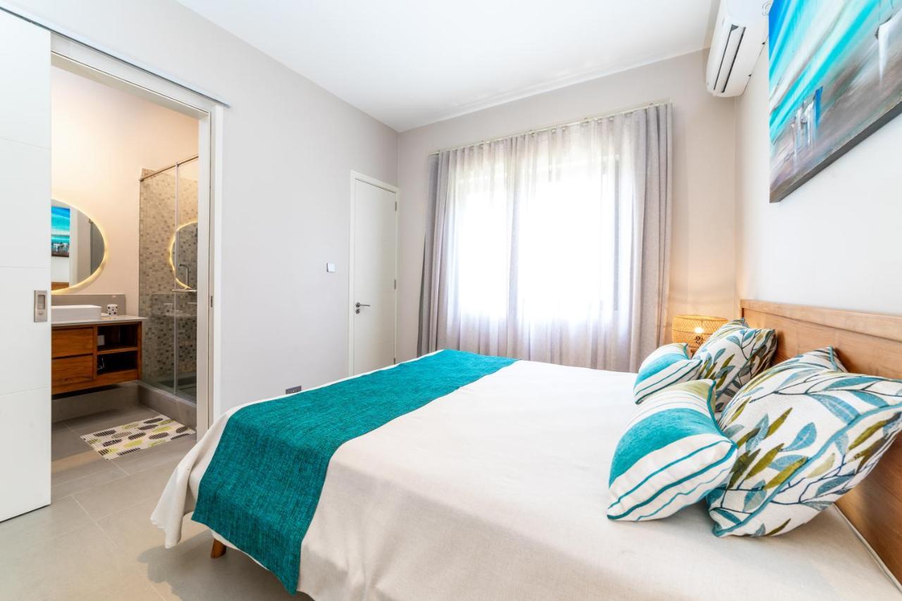 One Bay Residence - Apartment 2 - Apartment In Pereybere Pereybere Beach エクステリア 写真