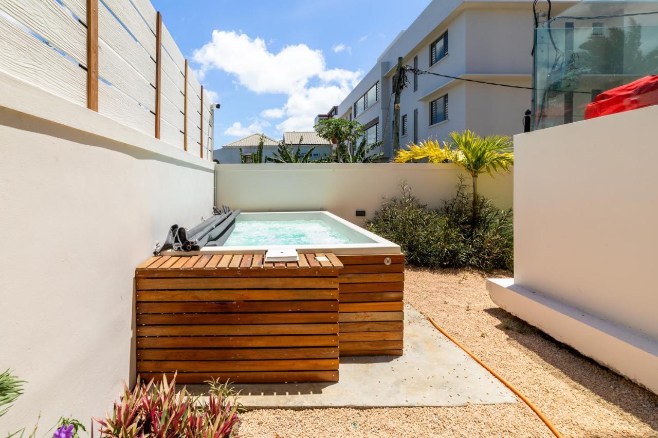 One Bay Residence - Apartment 2 - Apartment In Pereybere Pereybere Beach エクステリア 写真