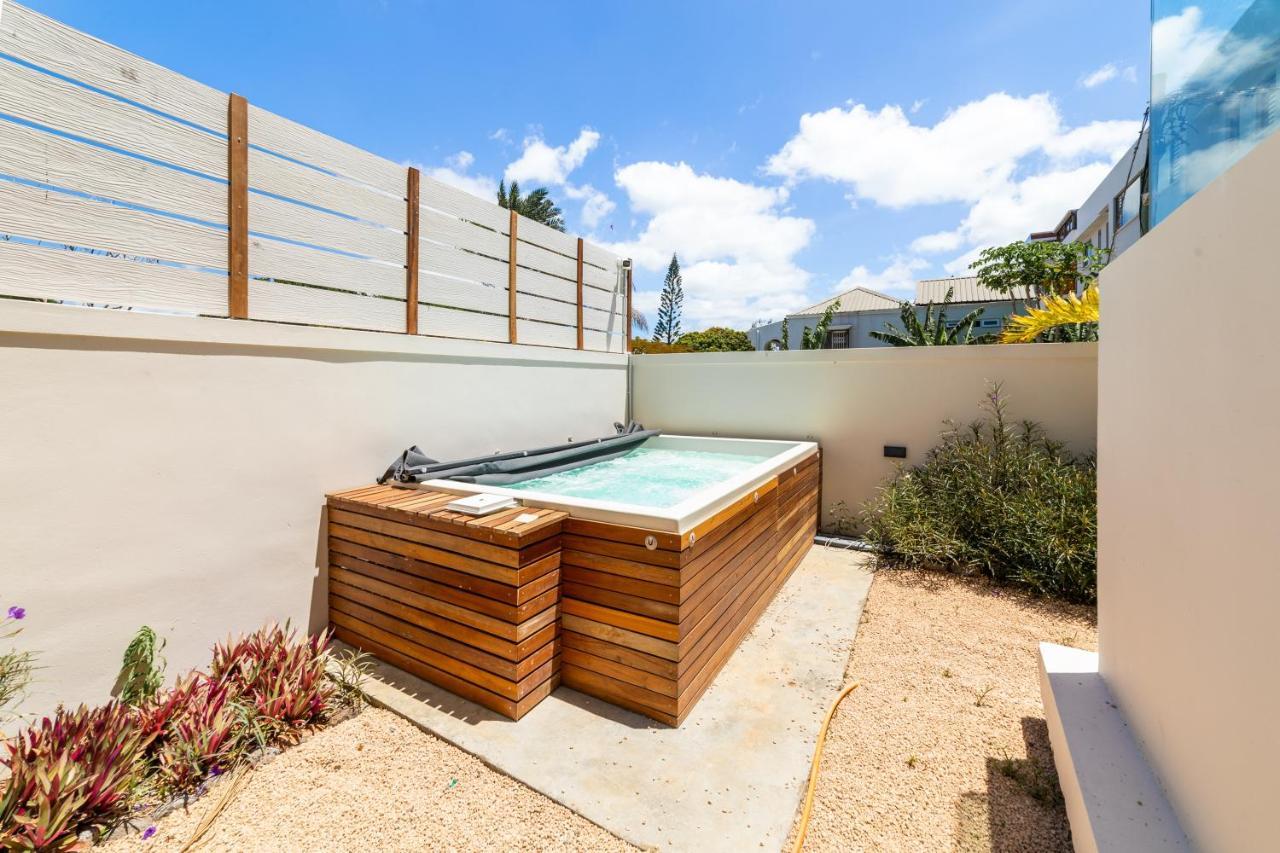 One Bay Residence - Apartment 2 - Apartment In Pereybere Pereybere Beach エクステリア 写真